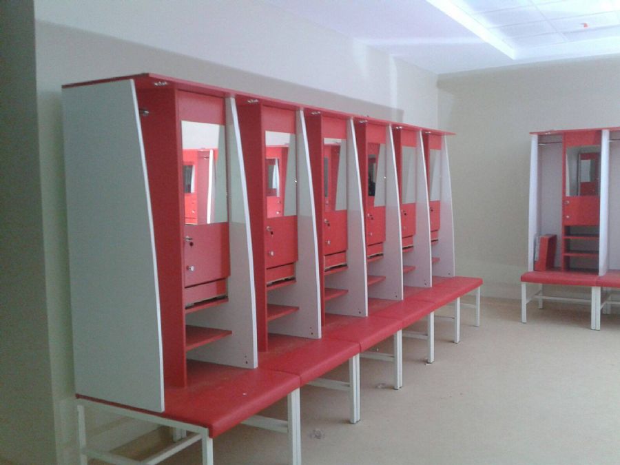 LOCKERS CABINETS